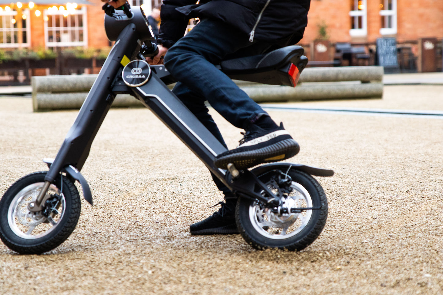 Cruzaa Sit Down E-Scooter PRO with Built-in Speakers & Bluetooth