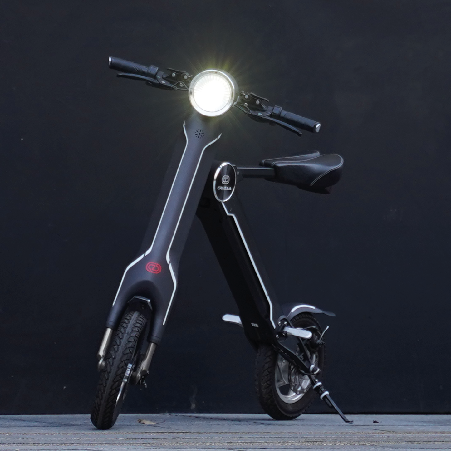 Cruzaa Sit Down E-Scooter PRO with Built-in Speakers & Bluetooth